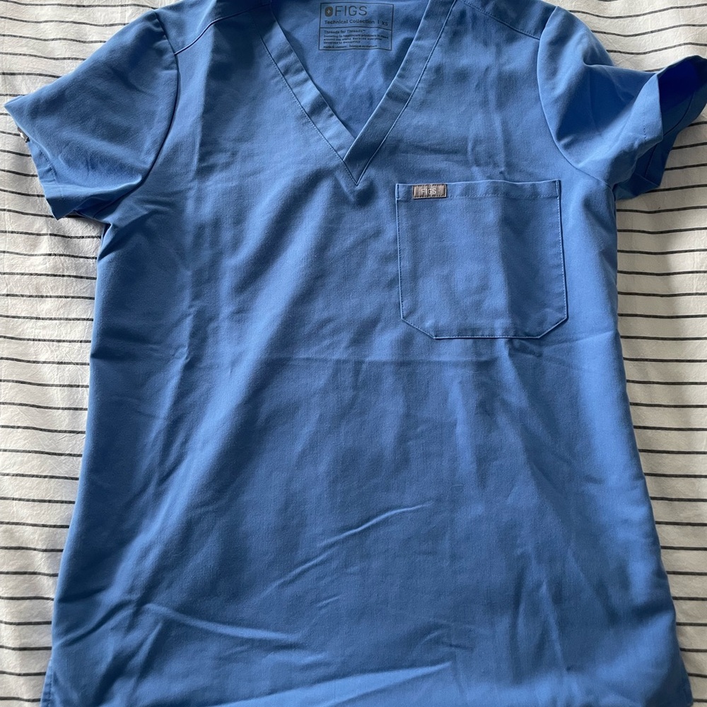 Figs scrub top XS ceil blue